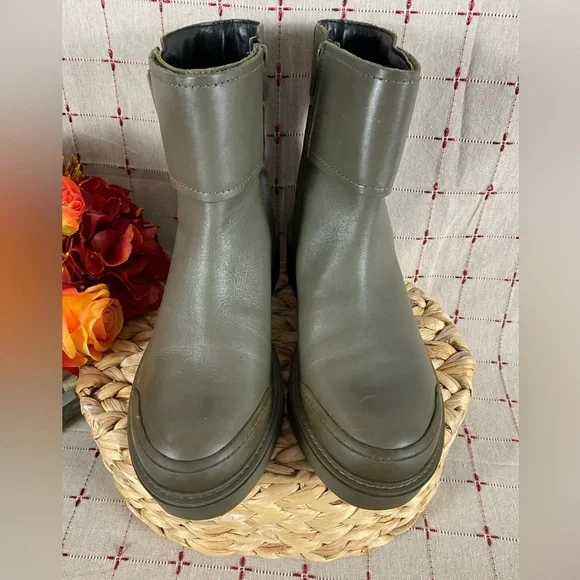 ☘️HP☘️ Franco Sarto “Karrie” Army Green Leather Combat Ankle Boots 9 Thick Sole - Picture 4 of 10